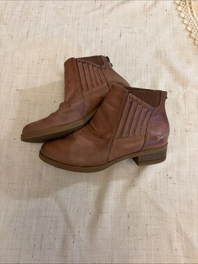 Blowfish Malibu Brown Ankle Boots | Low Heel Western Boho Booties 8.5